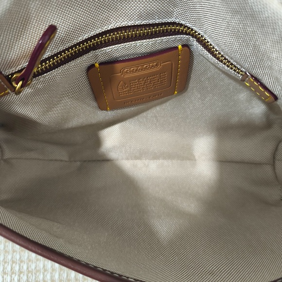 Coach Vintage Leather Saddle Bag - Picture 9 of 9
